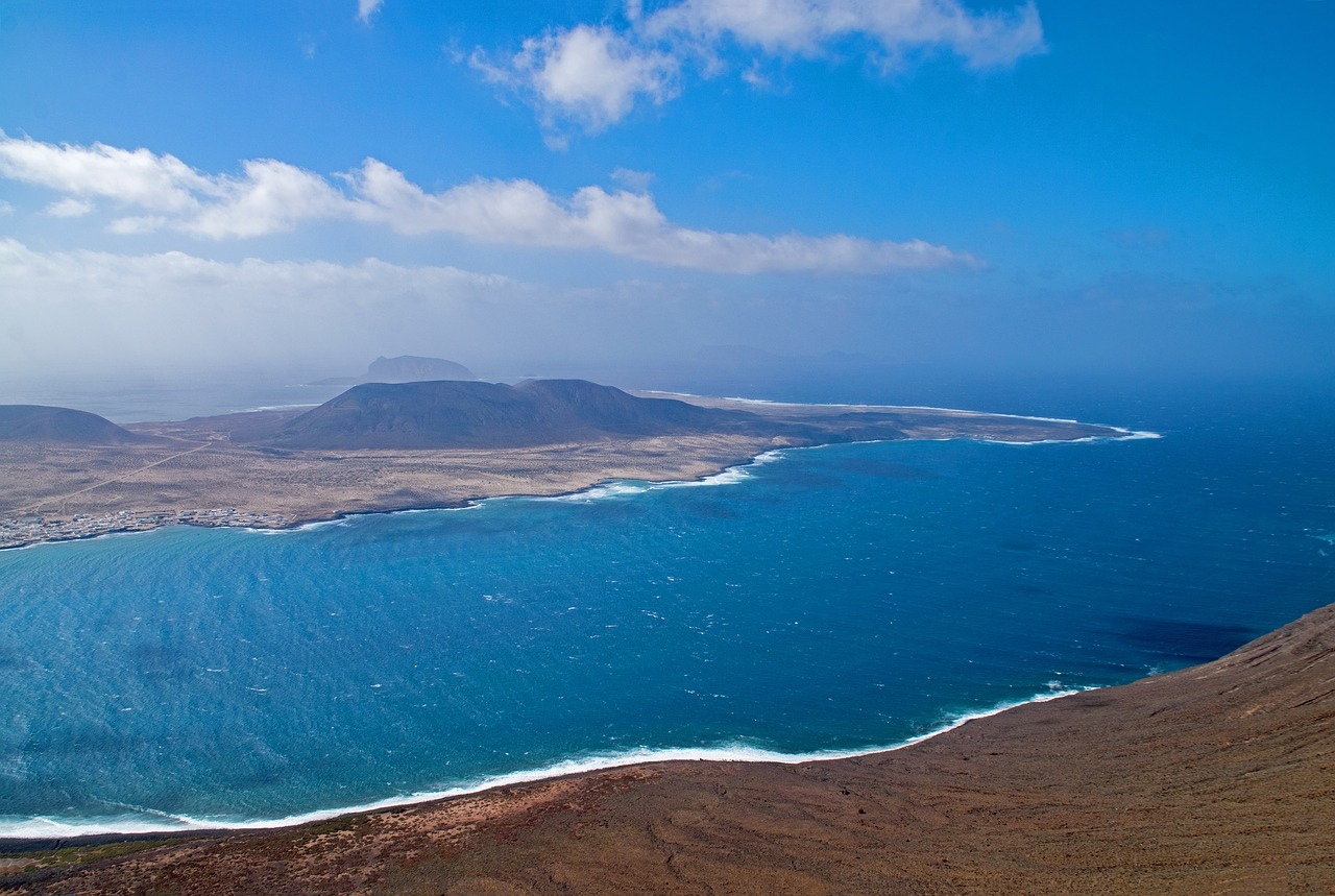 https://viajescanals.com/viajes/assets/upload/d33.jpg